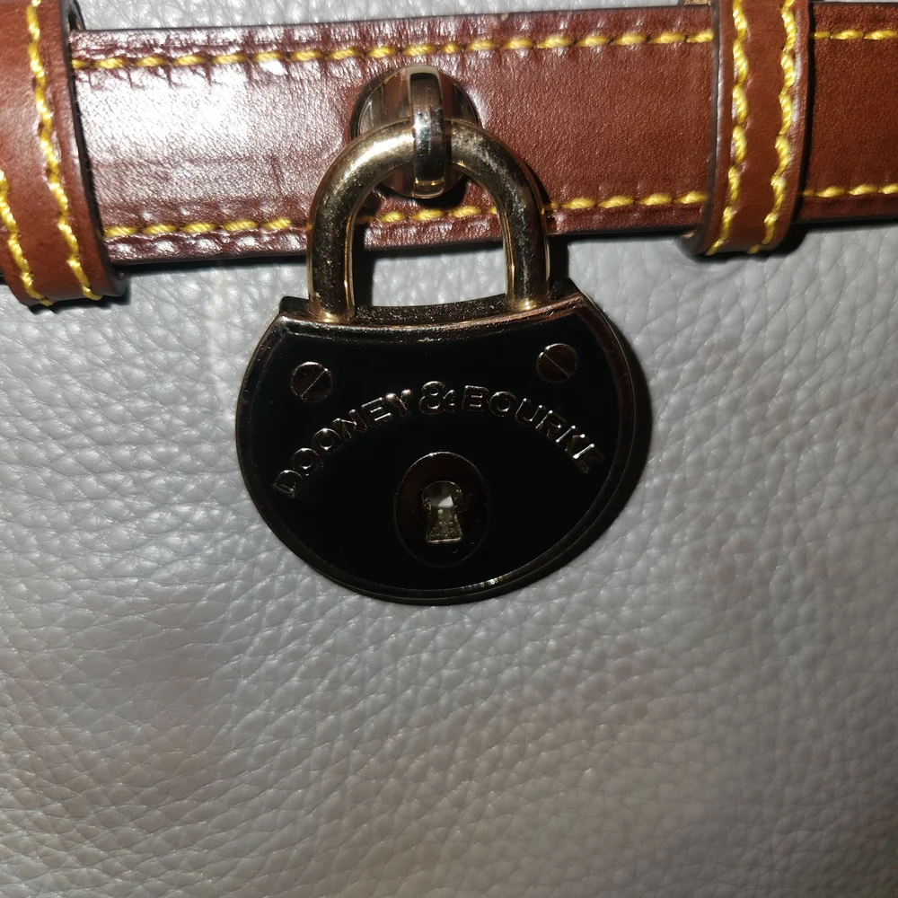 Dooney & Bourke Samba Belted Shopper - Picture 5 of 10